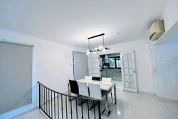 Changi South Avenue 1 (D16), Terrace #553570391